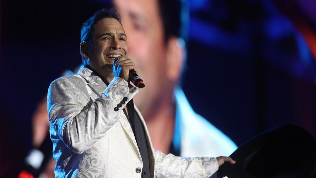 Bobby Pulido anuncia su retiro de la música para incursionar en la política en 2026