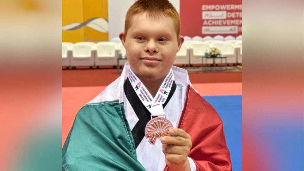 Ángel Hernández conquista medalla de bronce en el primer Campeonato Mundial de Para Poomsae