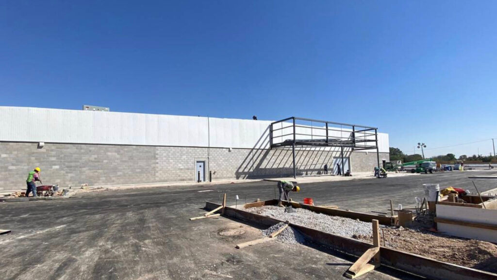 Avanza construcción de Bodega Aurrera en Gómez Palacio